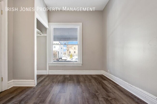 Building Photo - 39 Glendale Pl