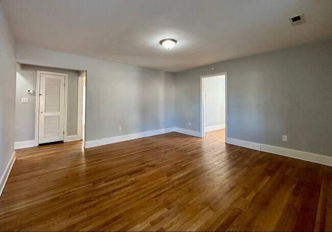 Foto del edificio - 321 Jefferson Ave