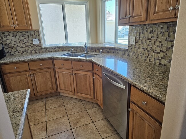 Building Photo - 5400 Sugar Pine Dr
