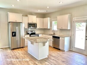 Building Photo - 178 Shagbark Ln