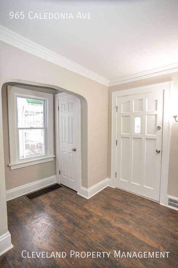 Foto del edificio - Updated Cleveland Heights Home