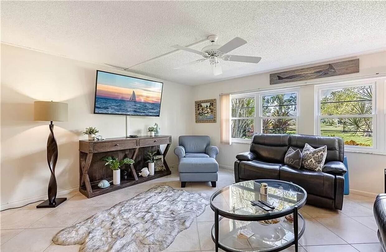 Primary Photo - ***55+ COMMUNITY***PERFECT LOCATION***ONE ...