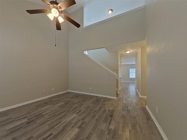 Foto del edificio - 10015 Sweet Nectar Ln