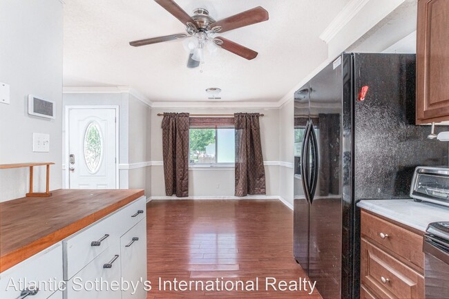 Building Photo - 4 br, 2 bath House - 3157 Aaron Dr.