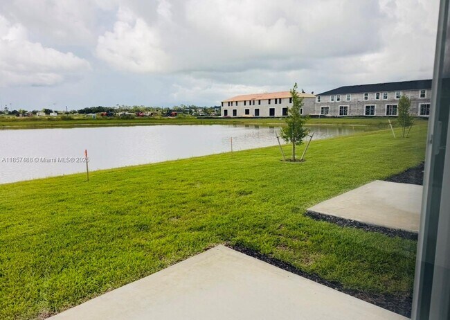 Foto del edificio - 4230 North Dr