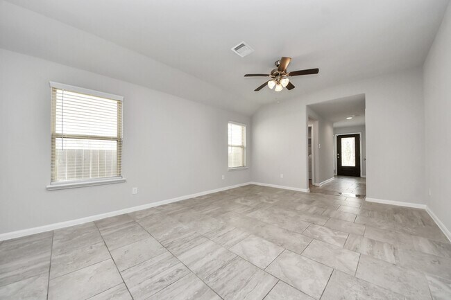 Foto del edificio - 1615 S City Oaks Ln
