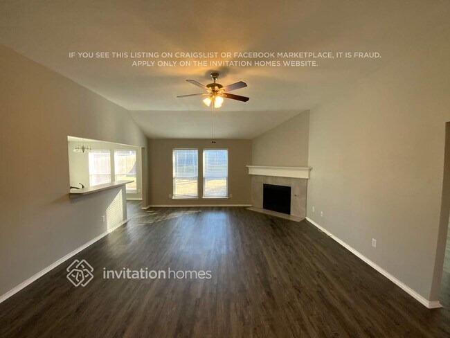 Foto del edificio - 408 Hidden Ridge Dr