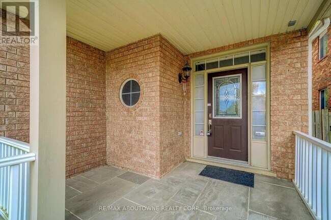 Building Photo - 118 Wood Rim Dr