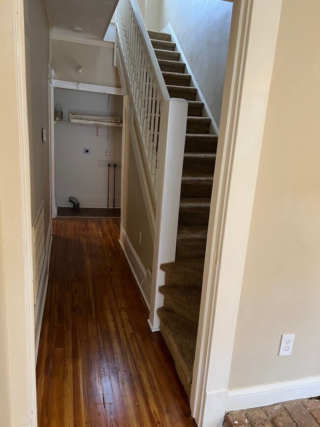 Foto del edificio - Downtown Statesville - 4 BR / 2 BA