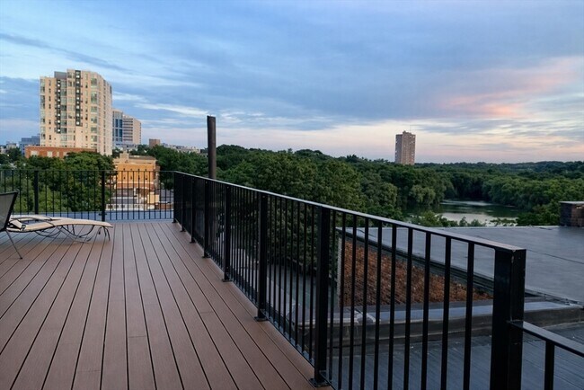 Foto del edificio - 10 Jamaicaway