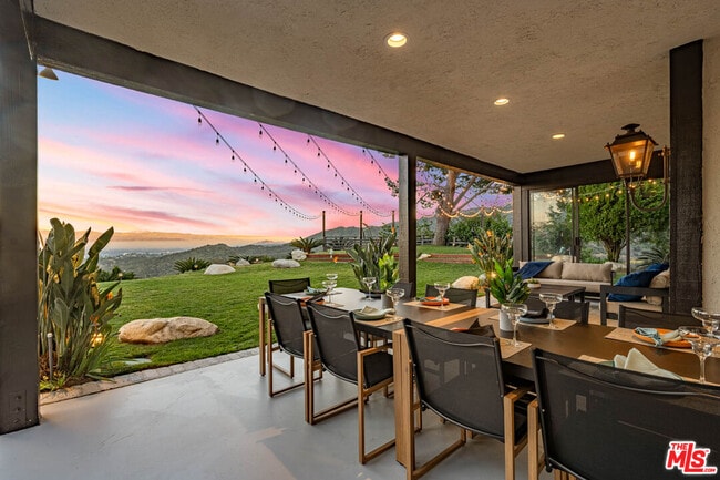 Building Photo - 3722 Alonzo Ave