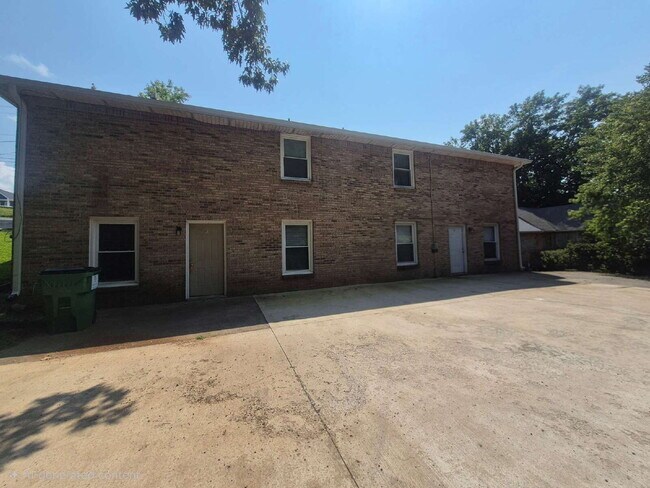 Building Photo - 83C LAWN STREET CLARKSVILLE, TN 37040