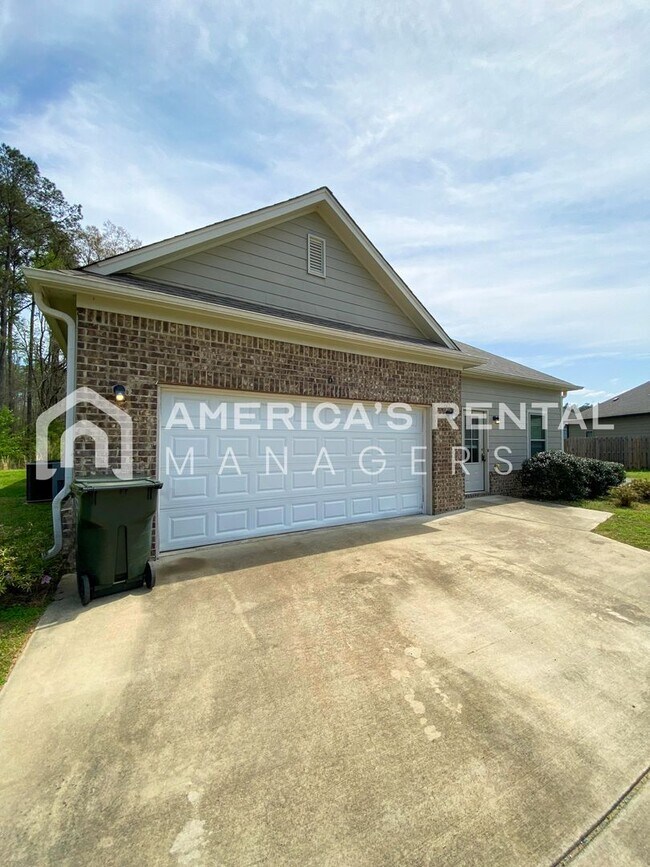 Building Photo - Home for Rent in Clanton, AL! Available to View Now!