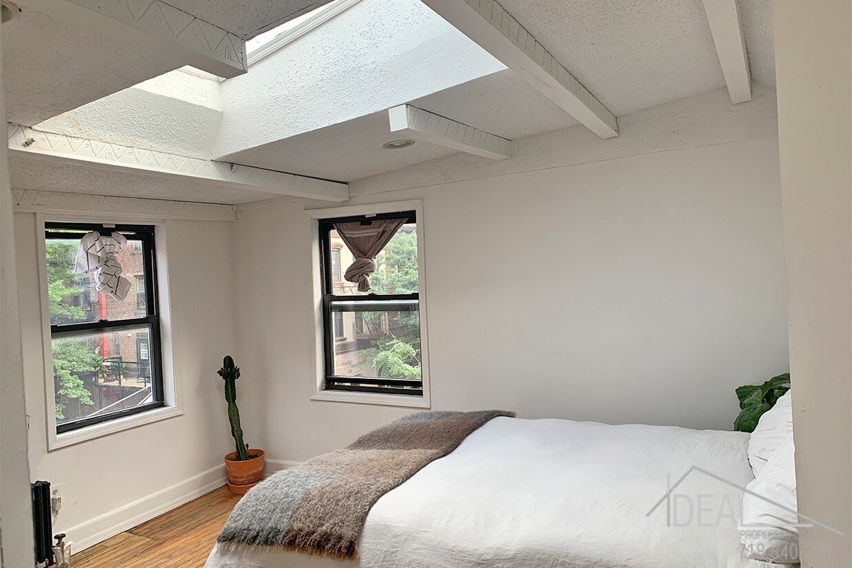 Primary Photo - 362 Bedford Avenue #3R