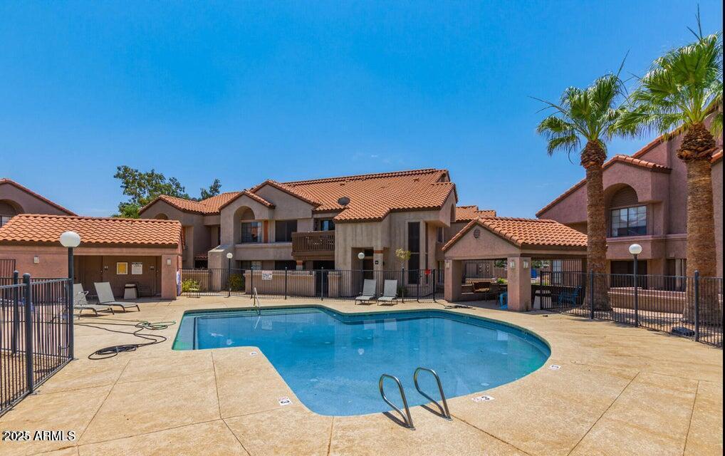 Foto principal - 700 E Mesquite Cir