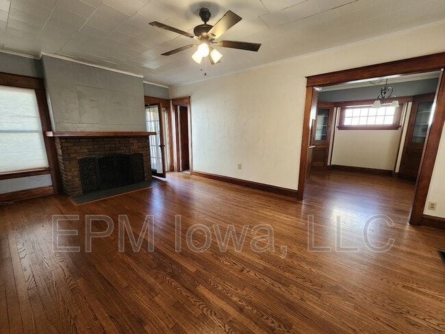 Building Photo - 1119 Maplewood Dr NE