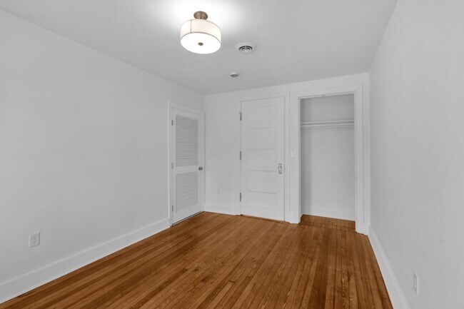 Foto del edificio - 211 Summer St