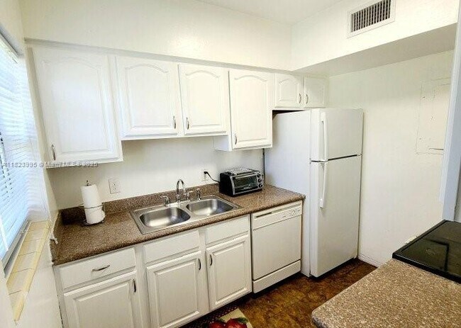 Foto del edificio - 233 80th St