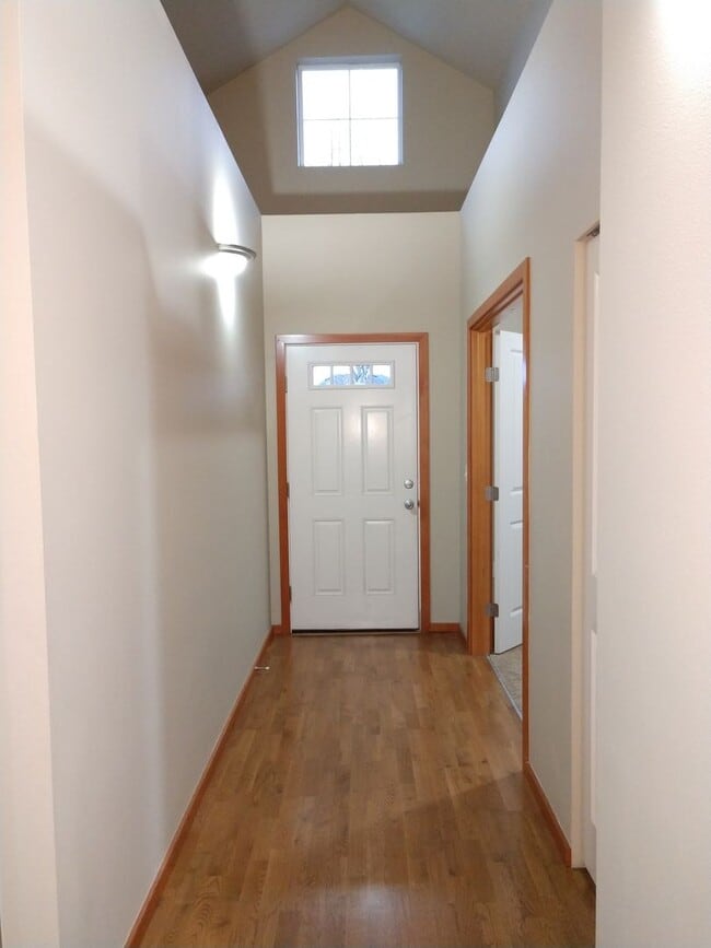 Building Photo - 2079 Calico Loop