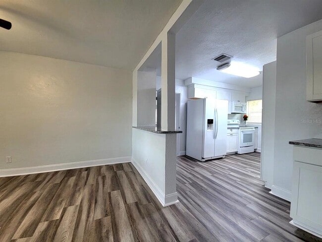 Building Photo - 2603 Bass Lake Blvd