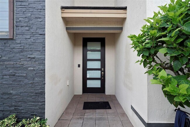 Foto del edificio - 15922 NW 91st Ct