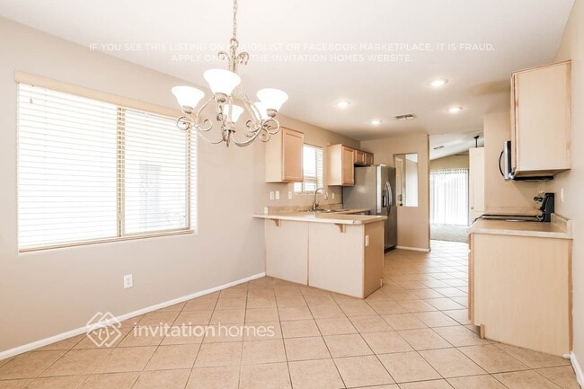 Building Photo - 423 W Corriente Ct