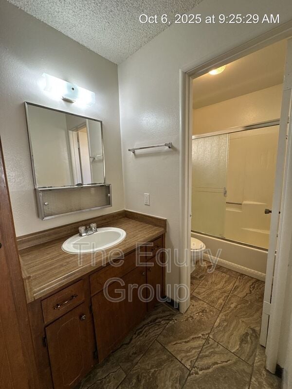 Building Photo - 2941 W Caldwell Ave