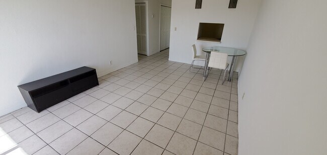 Building Photo - 4550 NW 9th St
