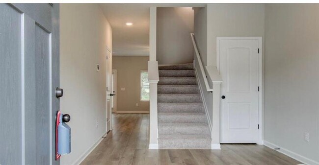 Building Photo - 7110 Chara Ln