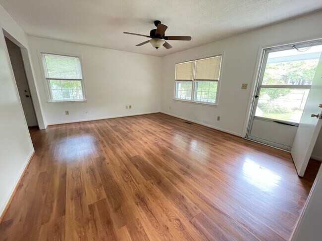 Foto del edificio - Charming 2br house on the Northside of Cha...
