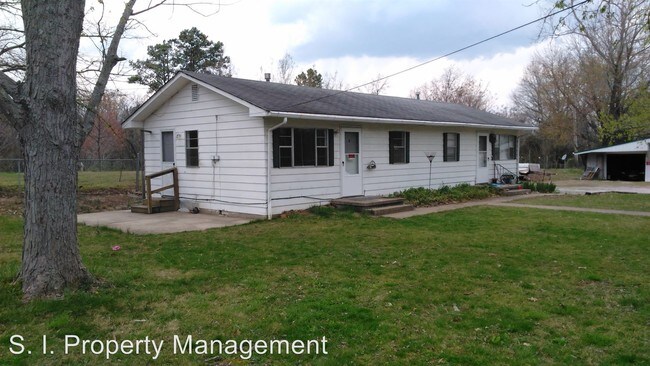2 Br 1 Bath House 13 Adrienne Ln Apt A For Rent In Primary Photo 2 Br 1 Bath House 13 Adrienne Ln Apt A