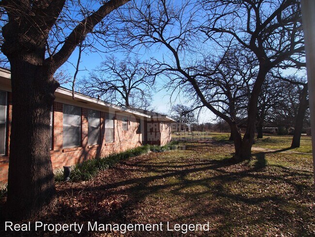 Building Photo - 3 br, 1.5 bath House - 140 Mcmakin Road