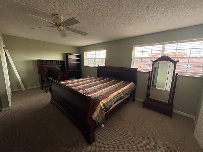 Building Photo - 680 Tennis Club Dr