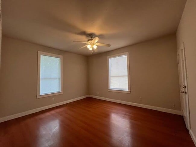 Foto del edificio - 2208 Sanger Ave