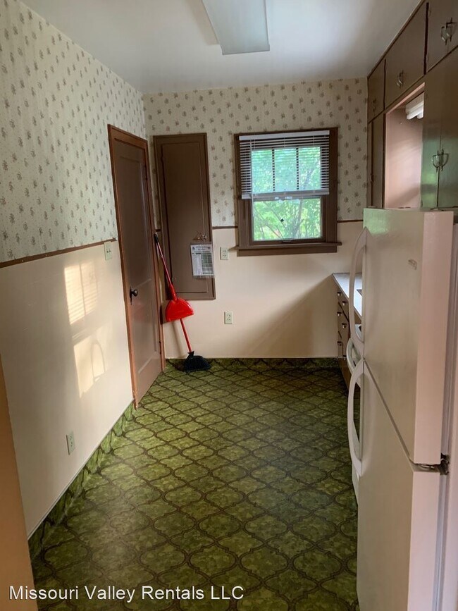 Building Photo - 2 br, 1 bath House - 203 4th St NE