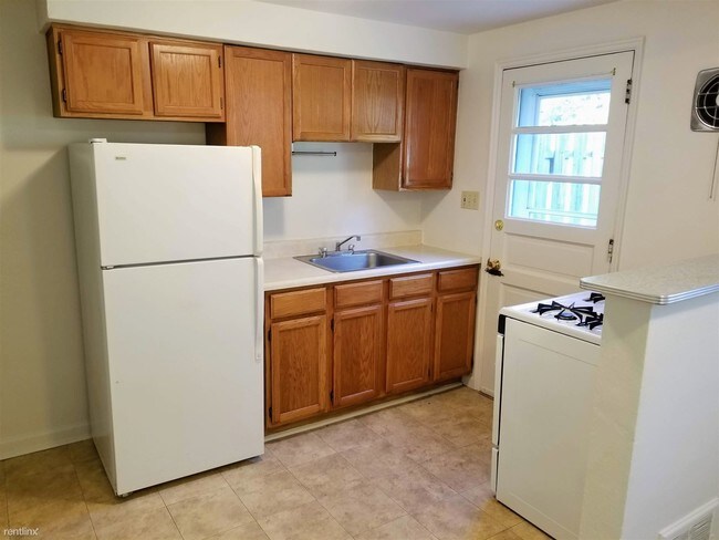 Building Photo - 2 br, 1 bath Townhome - 701 1/2 First Street