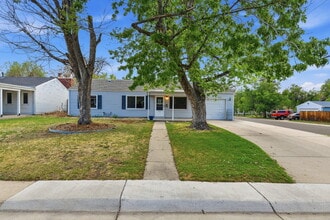 Building Photo - 3001 S Grape Way
