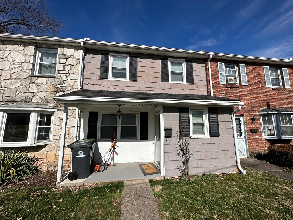 24 Cherry St, Phoenixville, PA 19460 Townhome Rentals in Phoenixville