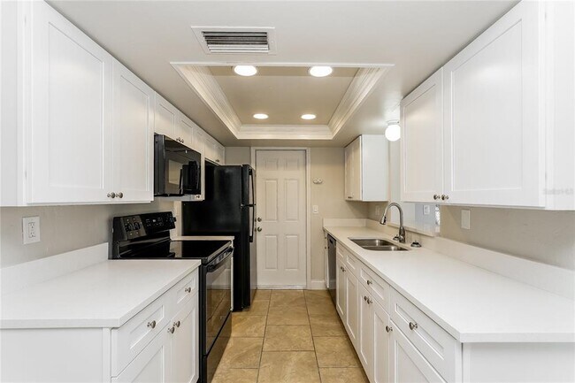 Foto del edificio - 7625 Ilex Dr