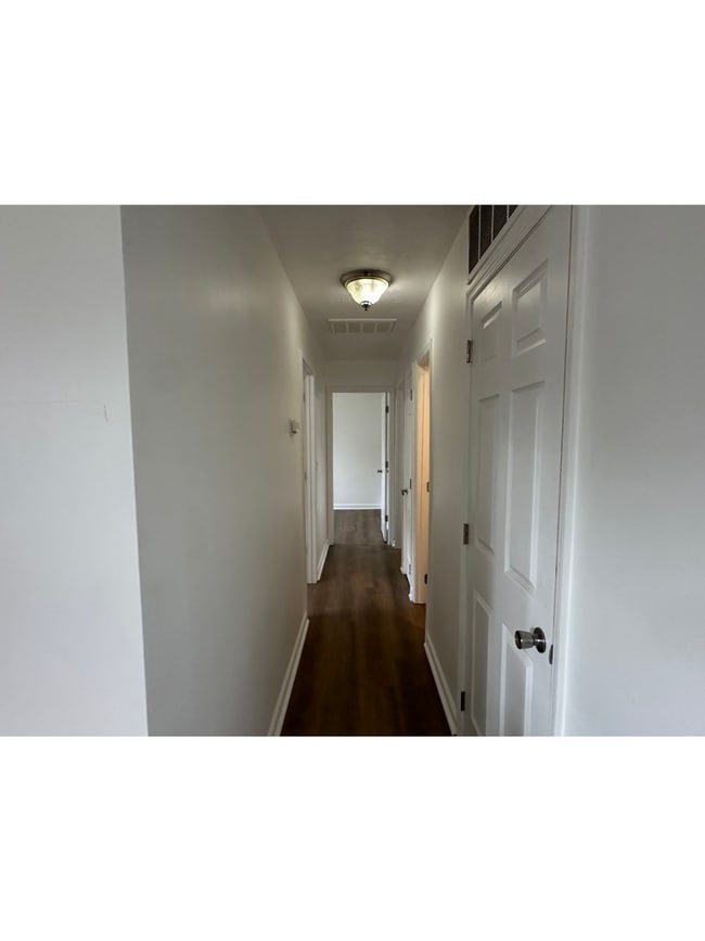 Building Photo - 5663