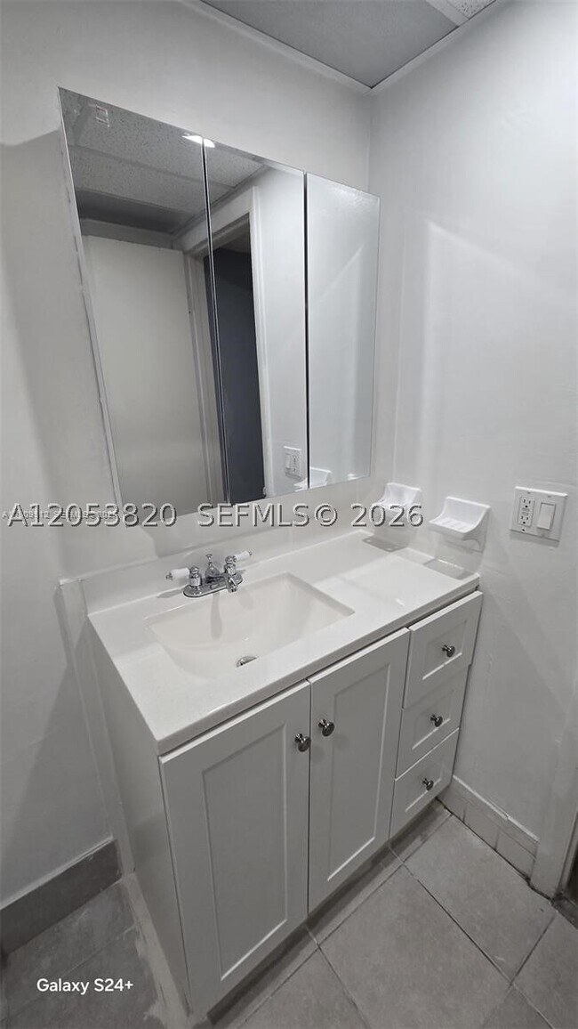 Foto del edificio - 10090 NW 80th Ct