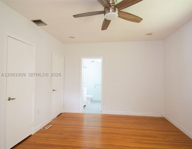 Foto del edificio - 6090 SW 27th St