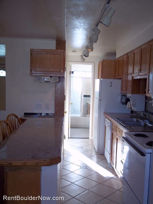Foto del edificio - 640-680 S Lashley Ln