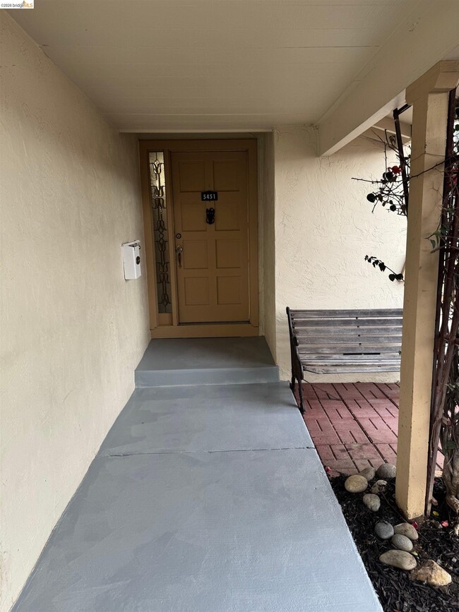 Foto del edificio - 5451 Tyler Pl