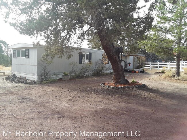 Building Photo - 3 br, 1 bath House - 6420 SW Jaguar Ave