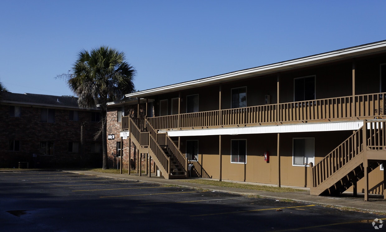 Lillian Square Apartments Pensacola, FL