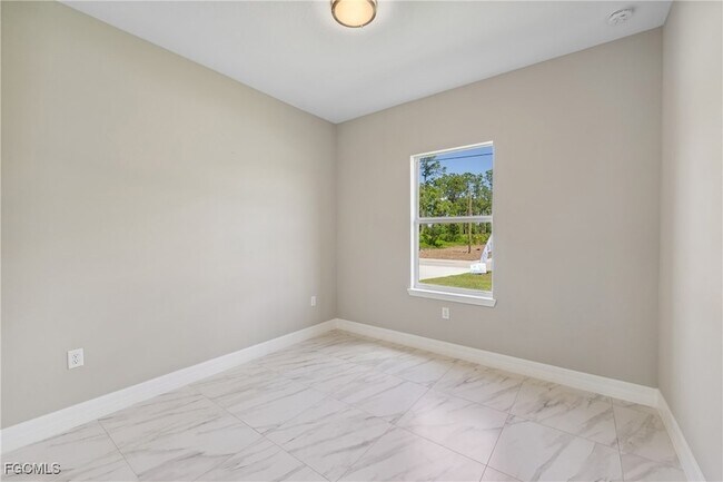 Foto del edificio - 540 Genoa Ave S