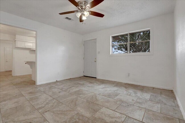 Foto del edificio - Cozy 3 Bedroom Home