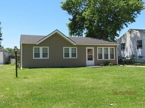 Building Photo - 4020 Wakeman Dr