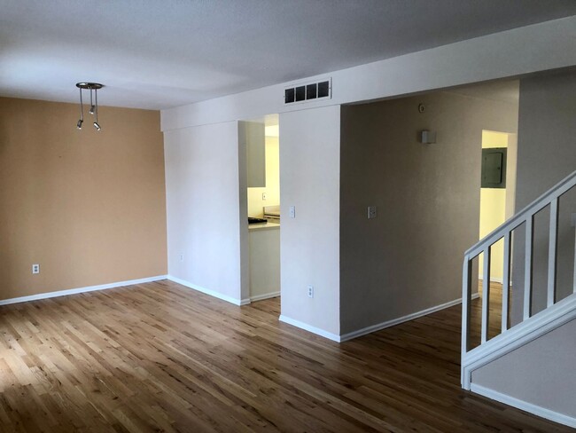 Foto del edificio - Townhome Available in Boulder